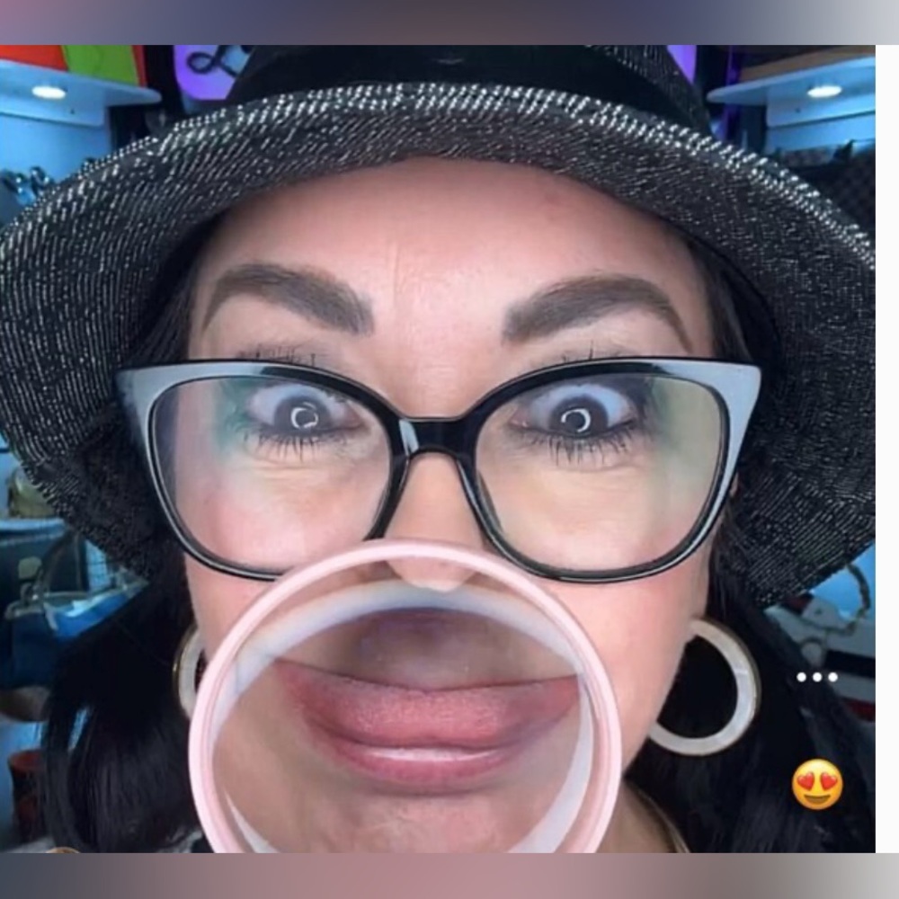 LilRad is Selling Solo.Please like this flyer to be notified when I go live 🥰🩷 - Picture 5 of 16